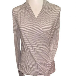 206 Lululemon radiant long sleeve top